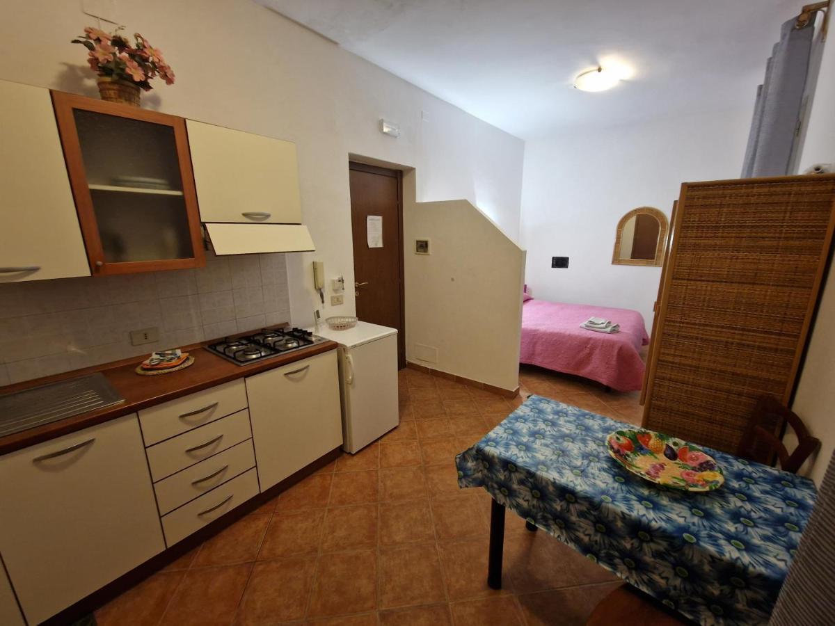 Appartamento Monolocali In Centro Paese LMP Esterno foto